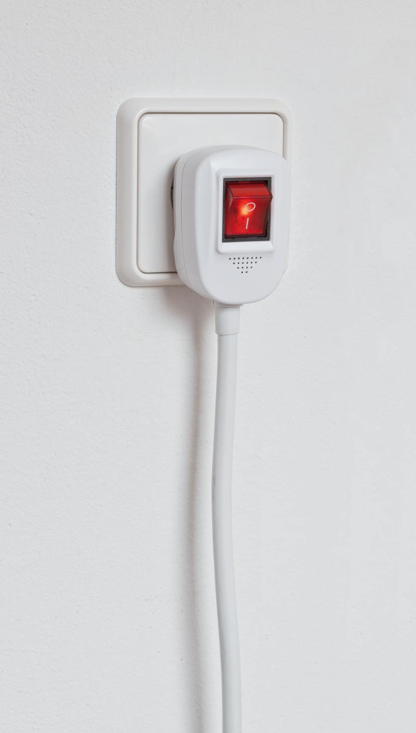 media Cataract Storen Vario Power stekkerdoos met USB 5-voudig wit, 1,4m H05VV-F 3G1,5 |  brennenstuhl®