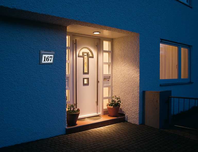 Verlicht huisnummer Solar Power SH 4000 IP44 | brennenstuhl® Verlicht huisnummer Solar Power SH 4000 IP44 | brennenstuhl®